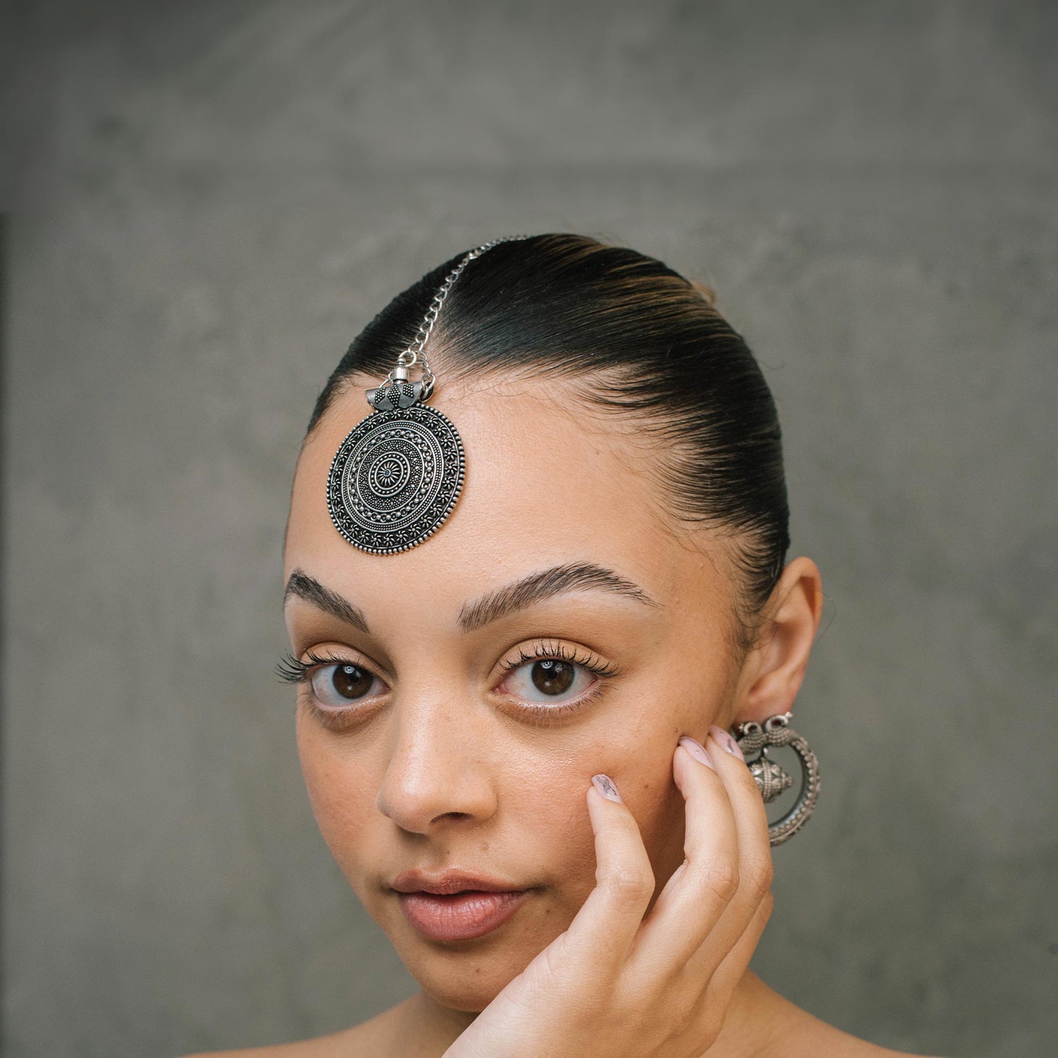Maang Tikkas & Head Jewelry