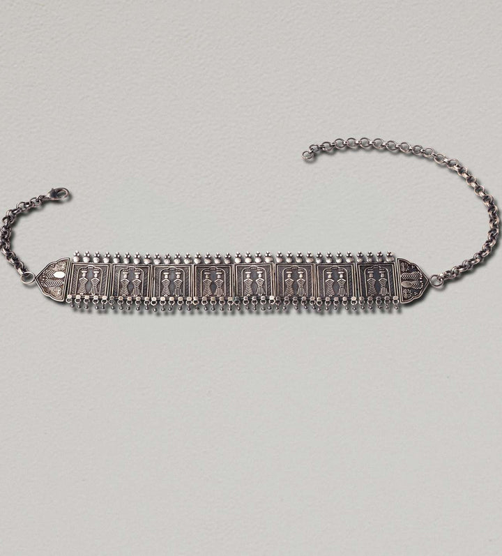 Seven Sisters Choker- MAABAE