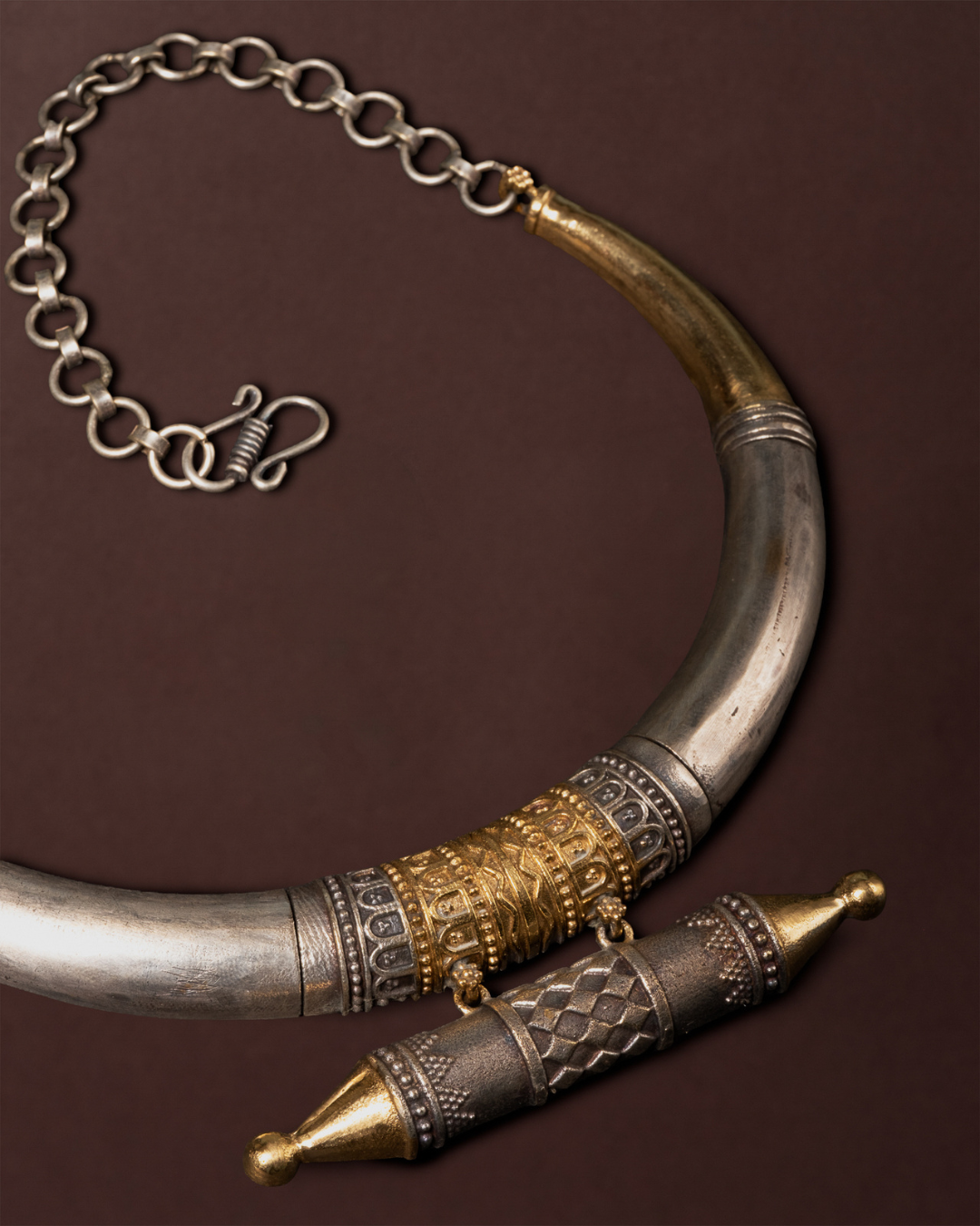 Madaliya Two-Tone Cuff Necklace