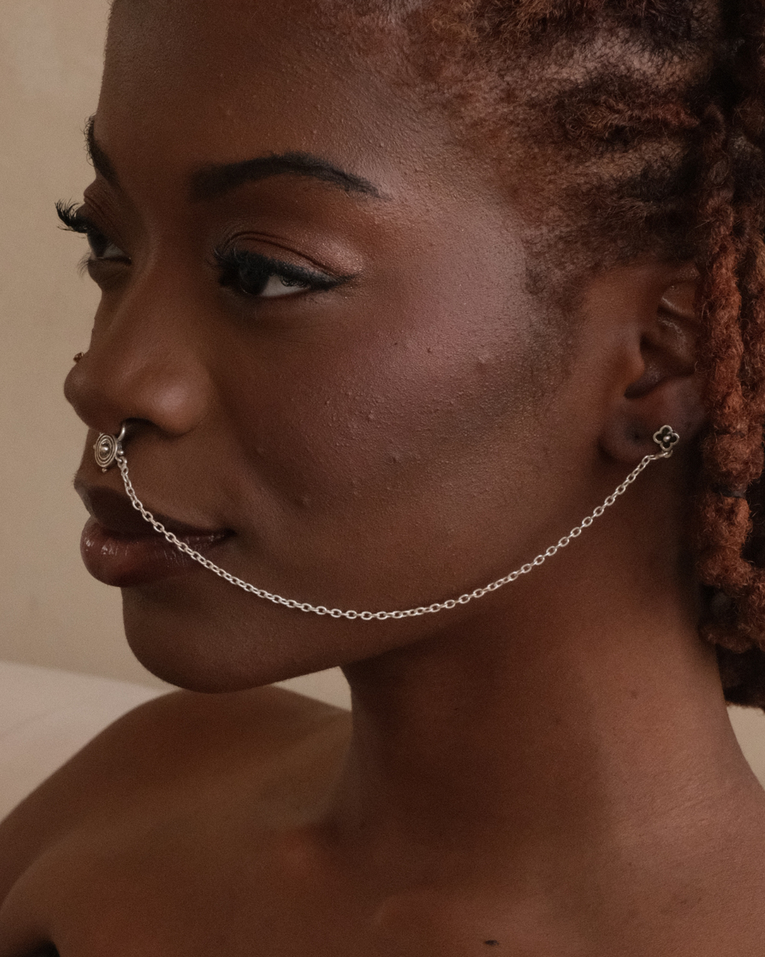 Asia Ear-to-Nose Septum Chain