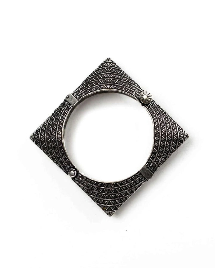 The Square Finesse Bangle