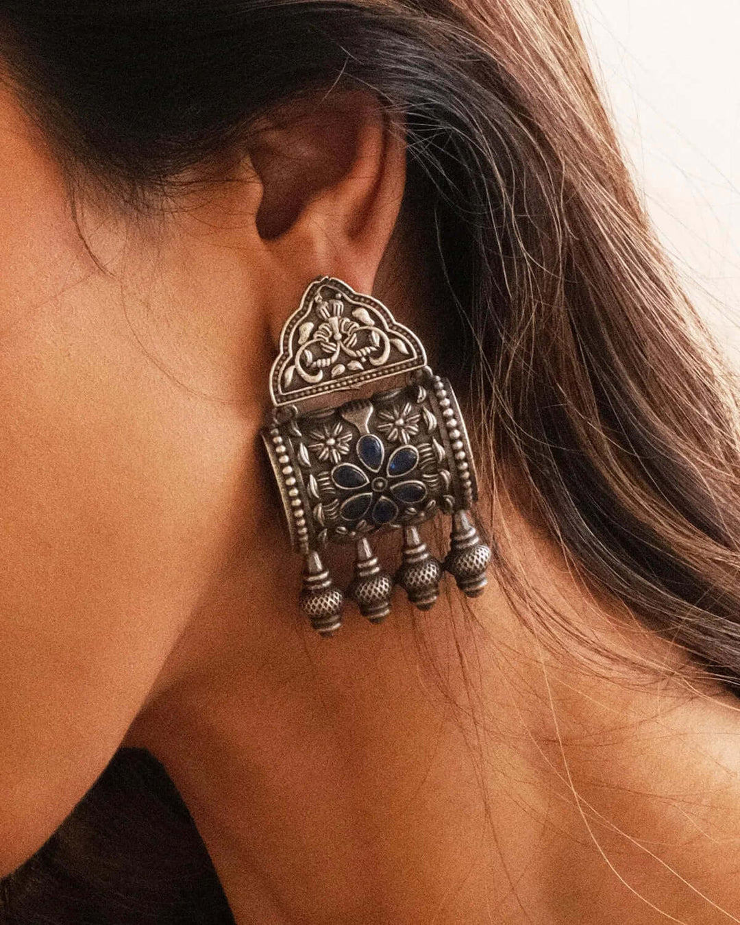 Jakia Sapphire Blue Vintage Earrings