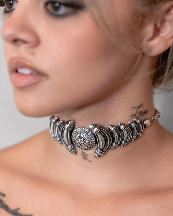 Fire In Her Eyes Choker