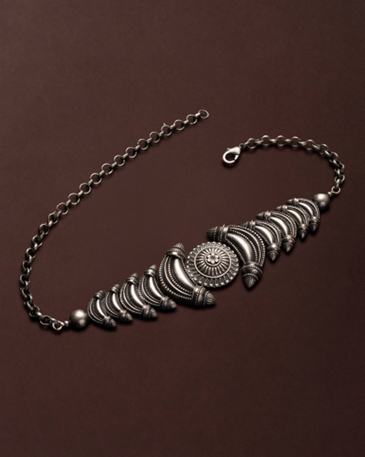 Fire In Her Eyes Choker