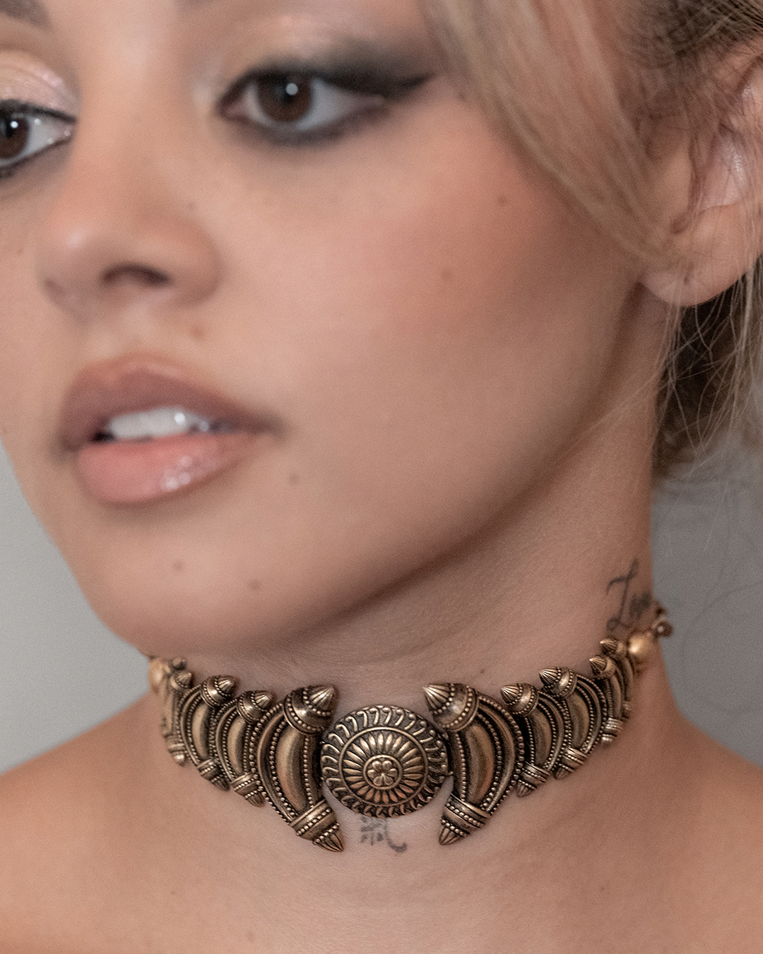 Fire In Her Eyes Choker - Antique Gold Finish